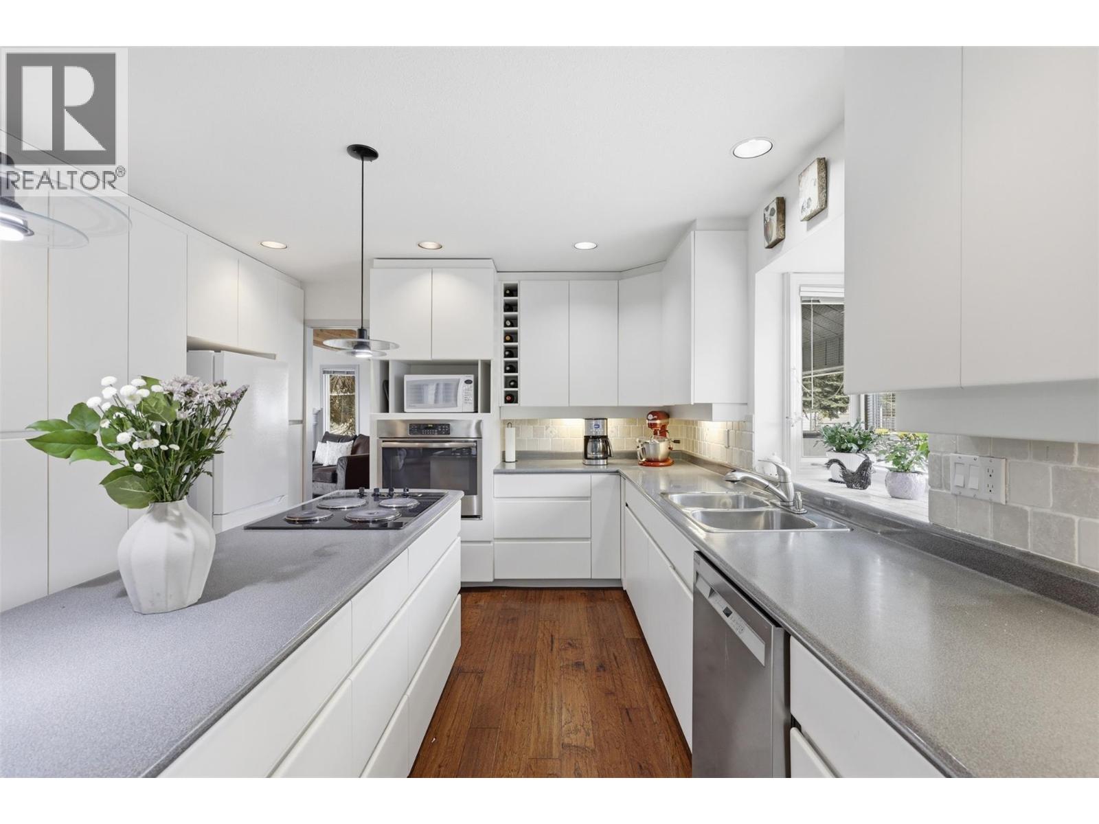 611 Robson Drive, Kamloops, British Columbia  V2E 2B4 - Photo 16 - 10386551