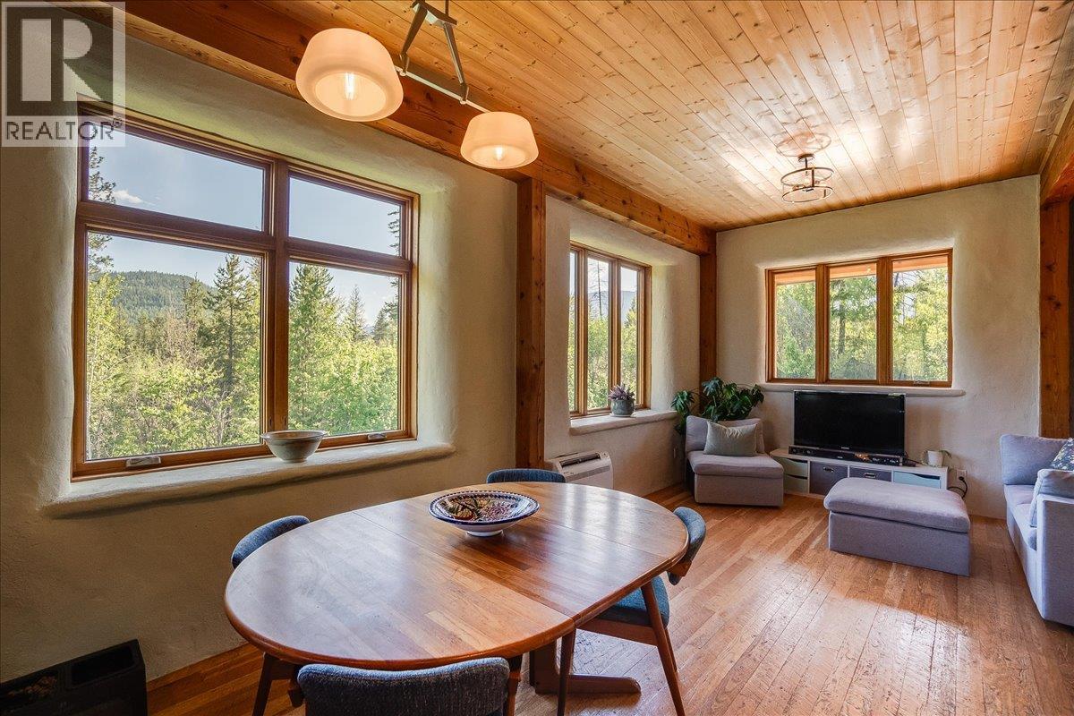 150 Suncrest Road, Pass Creek, British Columbia  V1N 4T5 - Photo 11 - 10389604