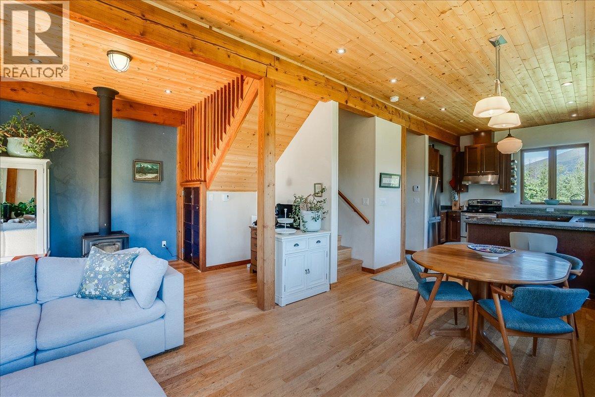 150 Suncrest Road, Pass Creek, British Columbia  V1N 4T5 - Photo 17 - 10389604