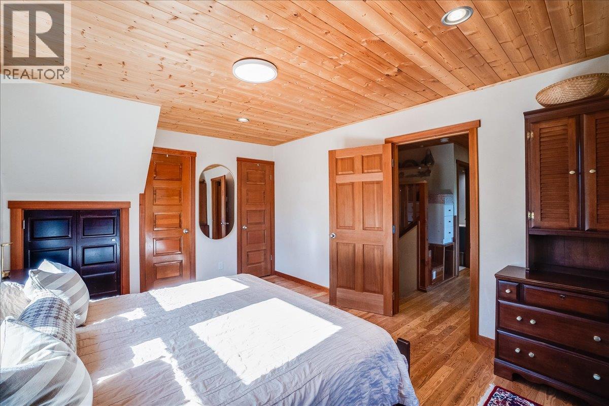 150 Suncrest Road, Pass Creek, British Columbia  V1N 4T5 - Photo 26 - 10389604