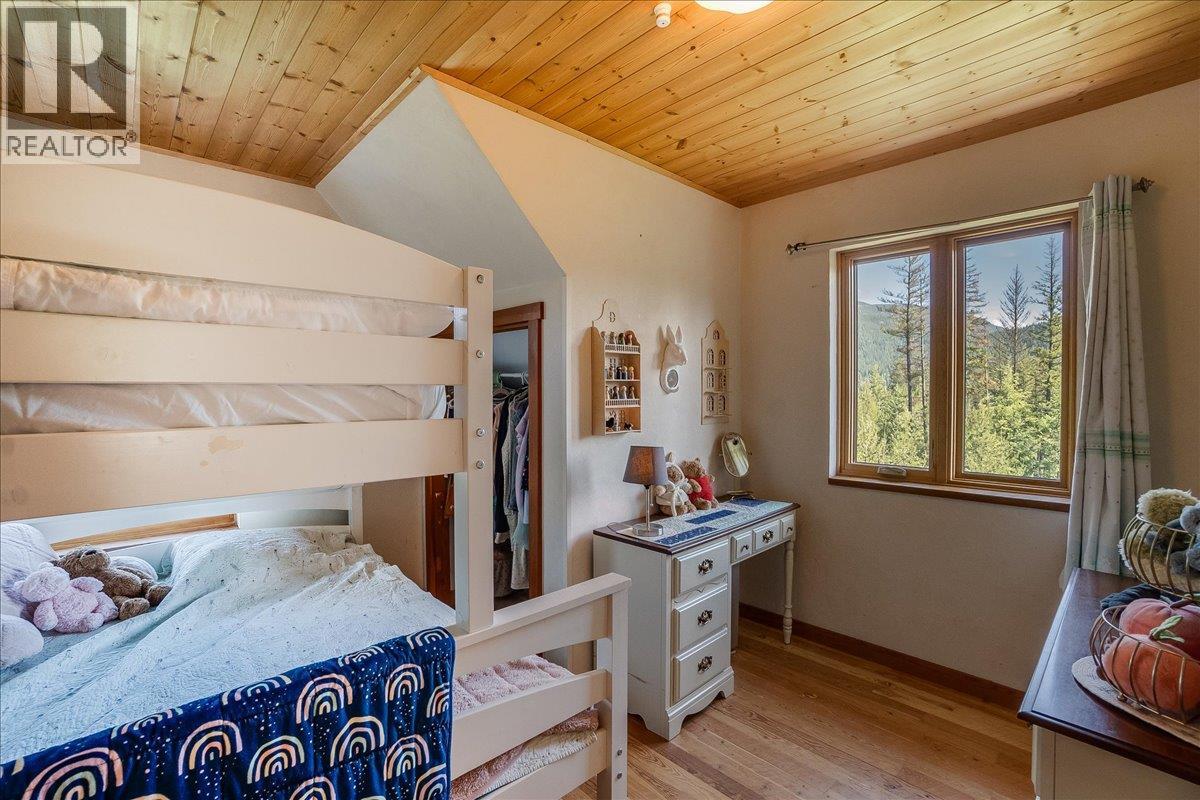 150 Suncrest Road, Pass Creek, British Columbia  V1N 4T5 - Photo 28 - 10389604