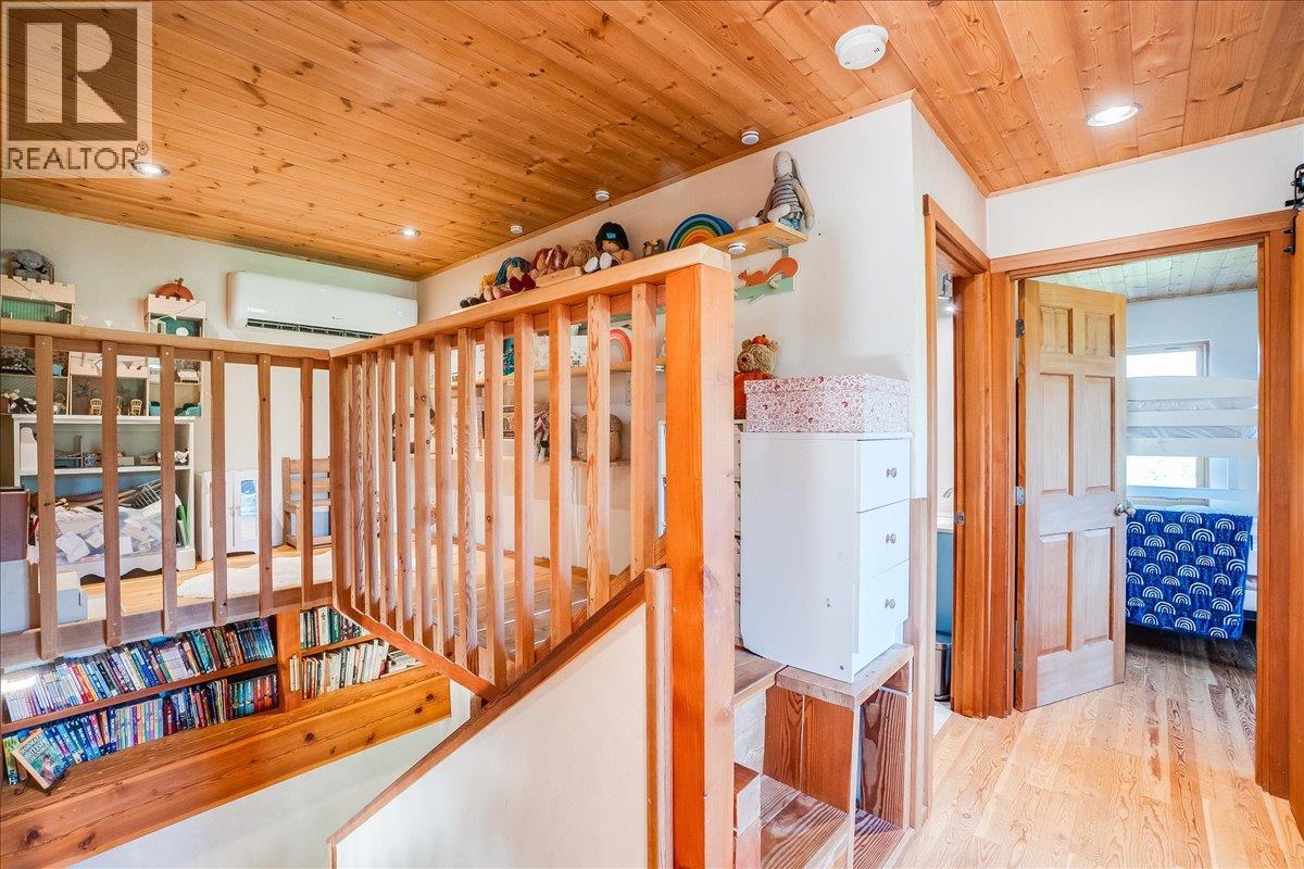 150 Suncrest Road, Pass Creek, British Columbia  V1N 4T5 - Photo 32 - 10389604