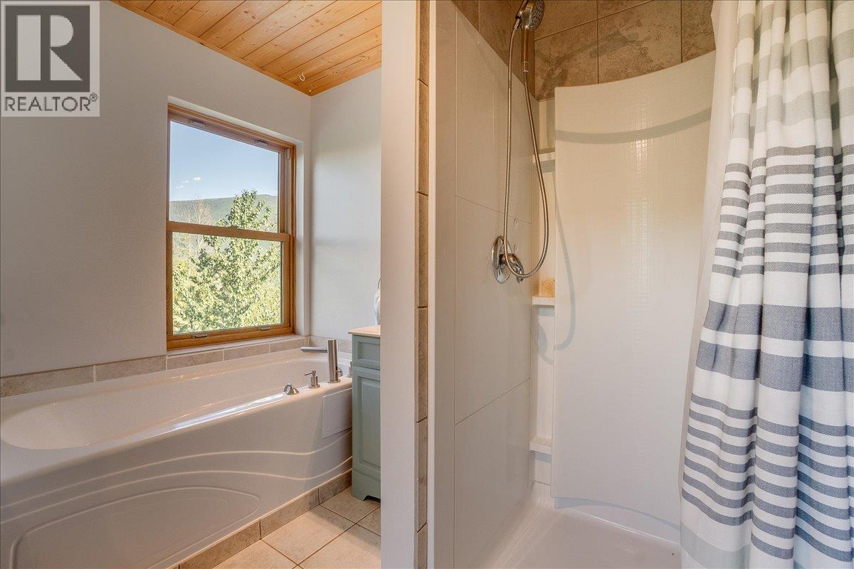 150 Suncrest Road, Pass Creek, British Columbia  V1N 4T5 - Photo 35 - 10389604