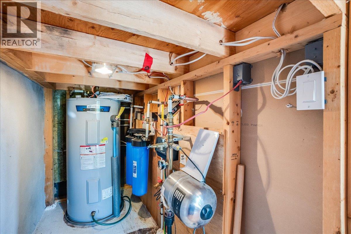150 Suncrest Road, Pass Creek, British Columbia  V1N 4T5 - Photo 47 - 10389604