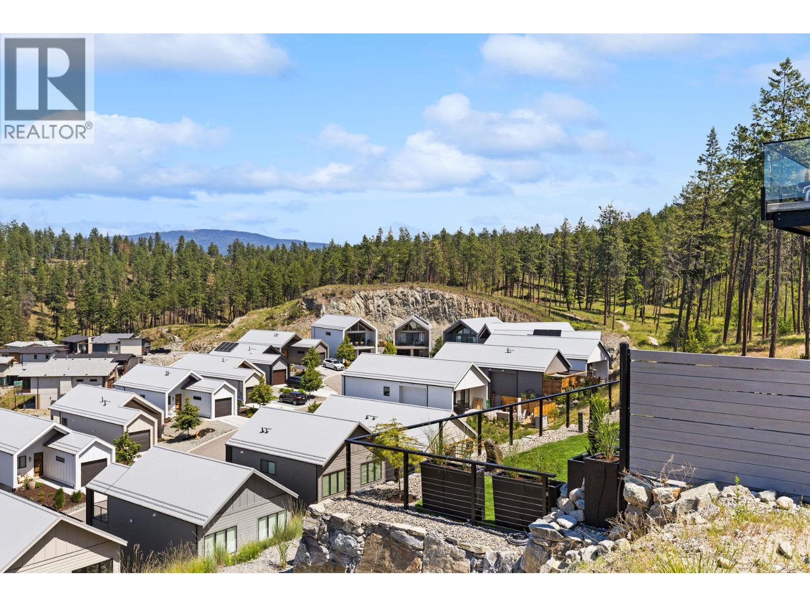 3183 Hilltown Drive, Kelowna, British Columbia  V1V 2R1 - Photo 10 - 10389781