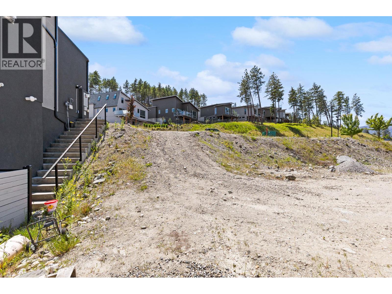 3183 Hilltown Drive, Kelowna, British Columbia  V1V 2R1 - Photo 8 - 10389781