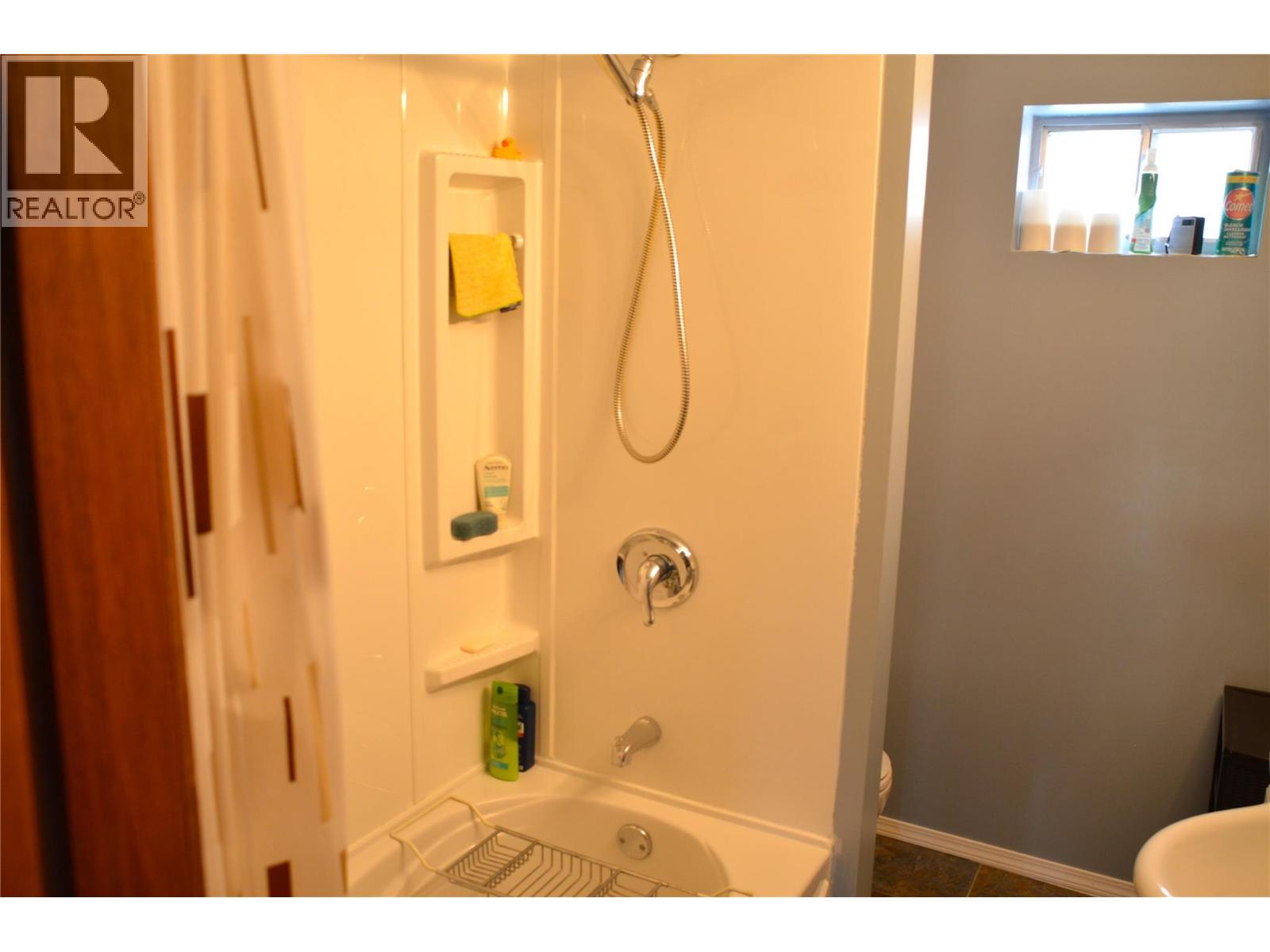 1962 Parkcrest Avenue, Kamloops, British Columbia  V2B 4X4 - Photo 20 - 10389778