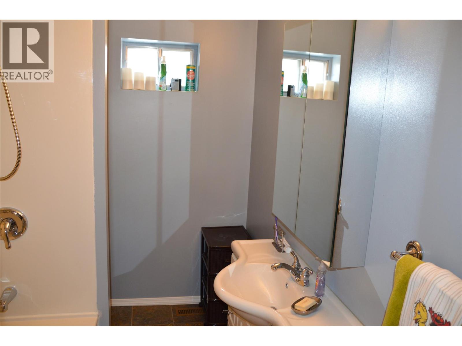 1962 Parkcrest Avenue, Kamloops, British Columbia  V2B 4X4 - Photo 21 - 10389778