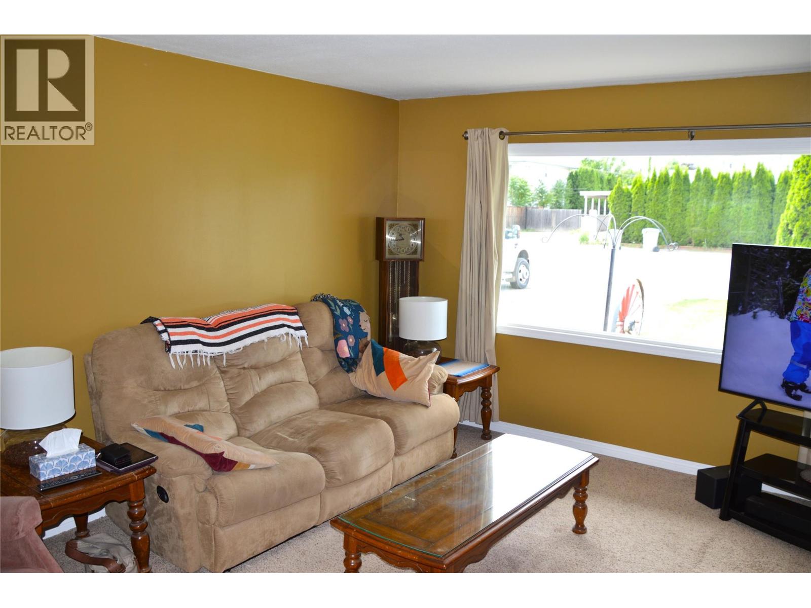 1962 Parkcrest Avenue, Kamloops, British Columbia  V2B 4X4 - Photo 6 - 10389778