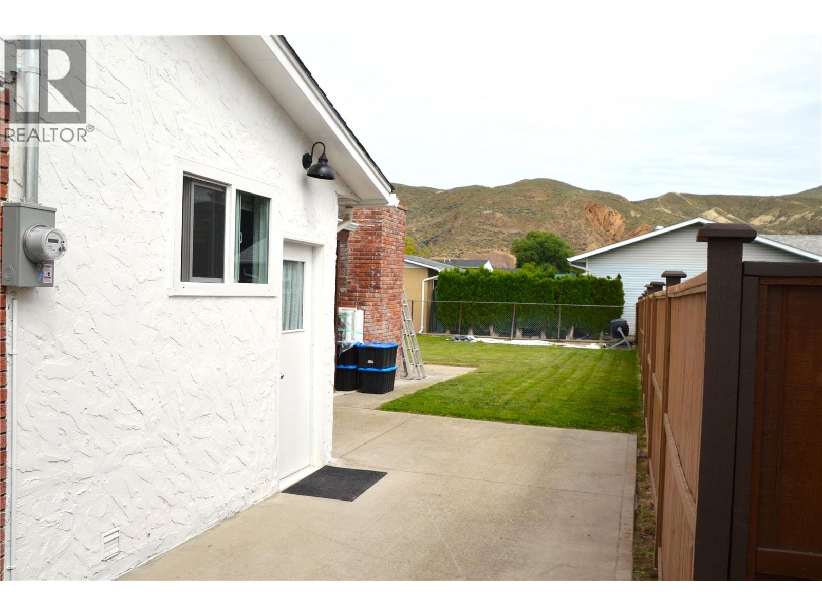 1962 Parkcrest Avenue, Kamloops, British Columbia  V2B 4X4 - Photo 9 - 10389778