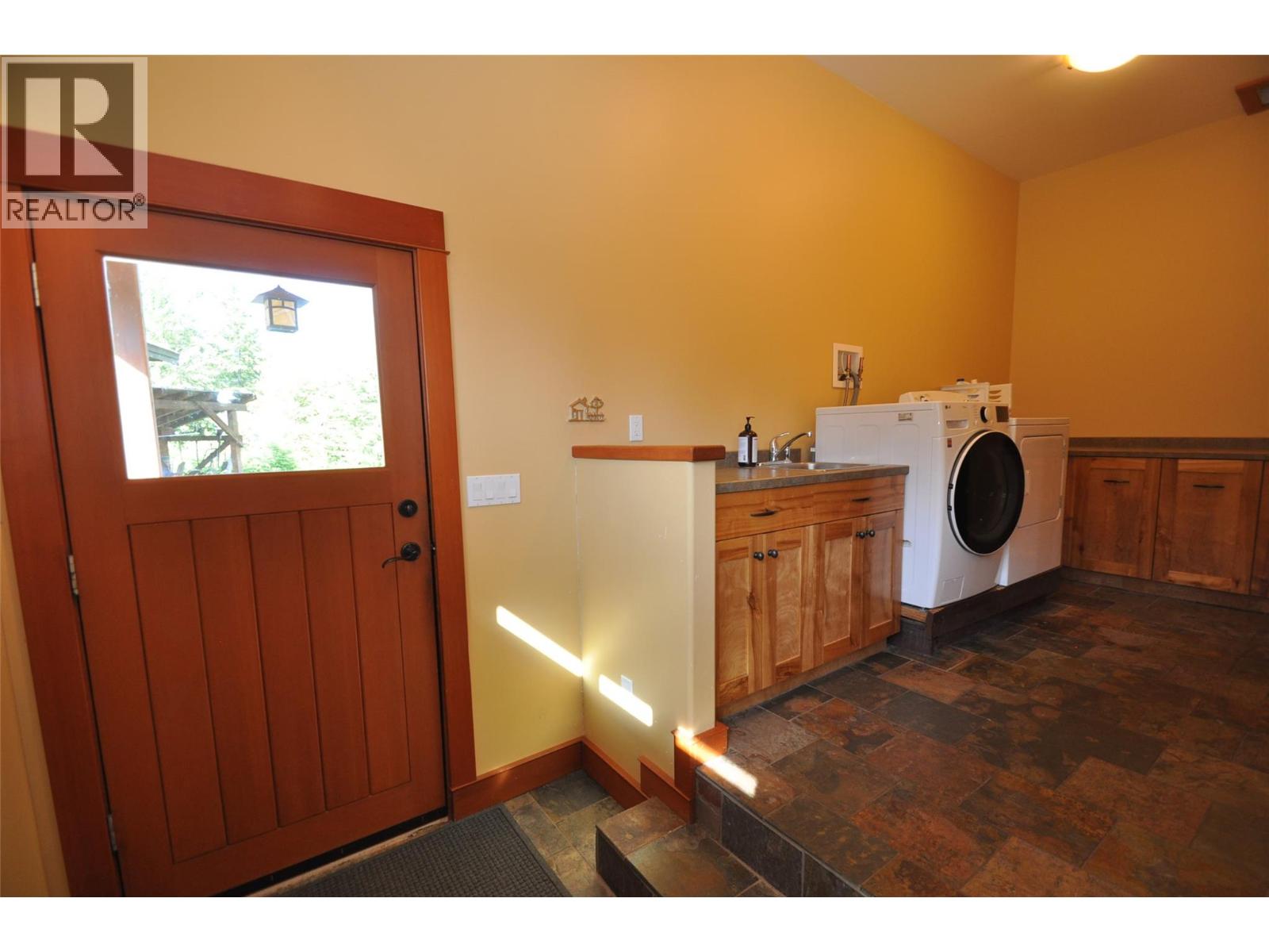 4515 Beasley West Road, Nelson, British Columbia  V0G 2G2 - Photo 33 - 10389634