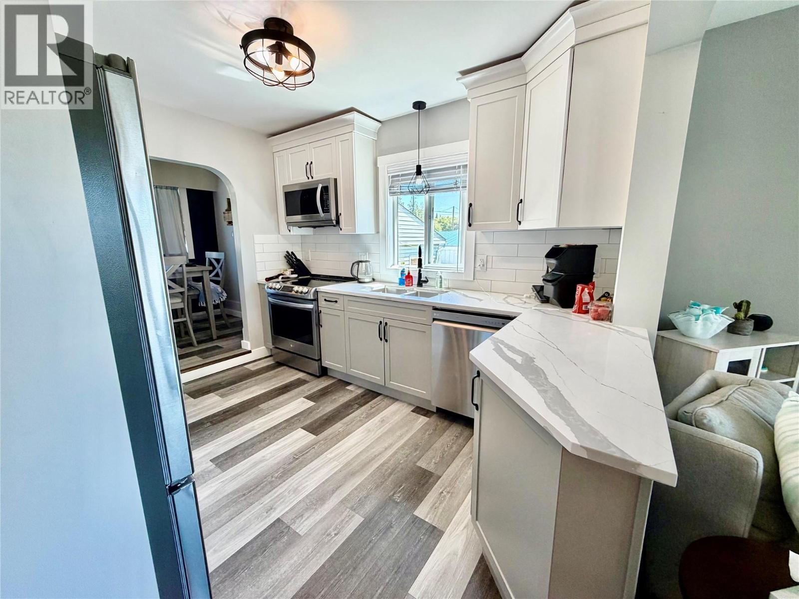 9128 8 Street, Dawson Creek, British Columbia  V1G 3N4 - Photo 6 - 10389787