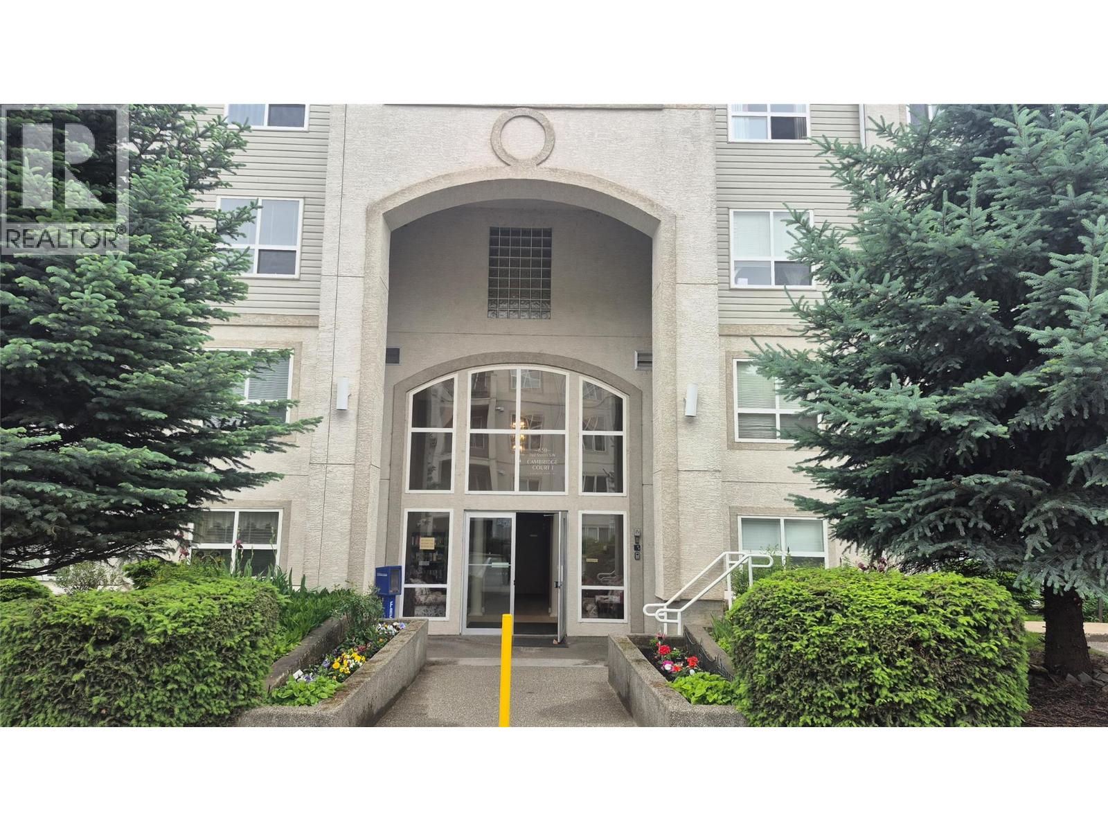 650 3 Street Sw Unit# 404, Salmon Arm, British Columbia  V1E 1P6 - Photo 2 - 10389845