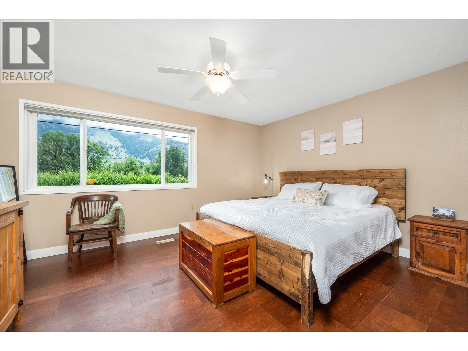 6596 Lavington Way, Coldstream, British Columbia  V1B 3G5 - Photo 15 - 10389658
