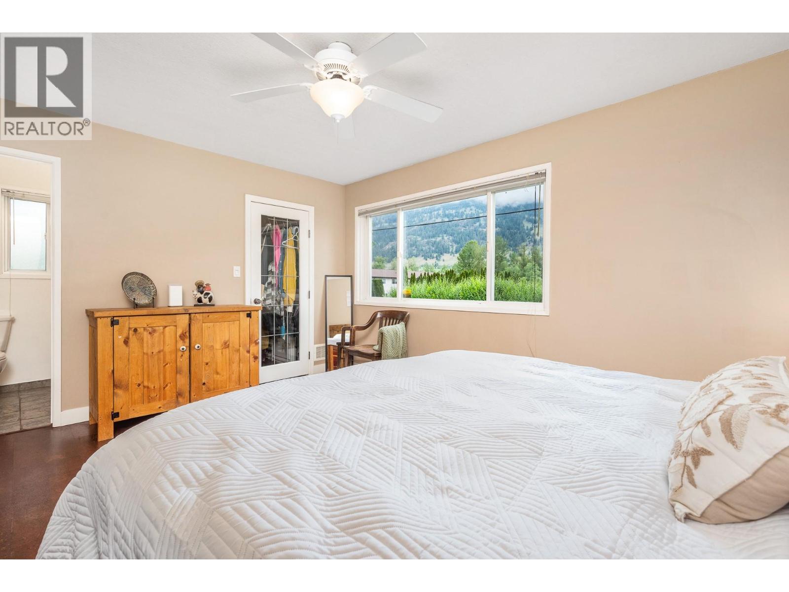 6596 Lavington Way, Coldstream, British Columbia  V1B 3G5 - Photo 16 - 10389658