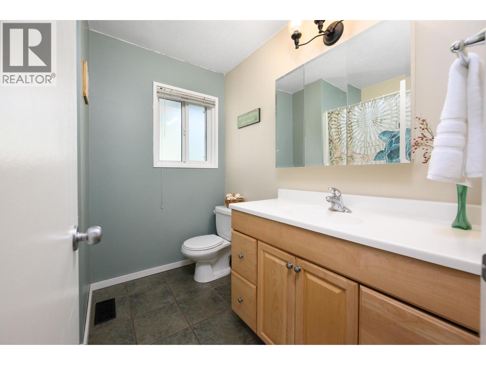 6596 Lavington Way, Coldstream, British Columbia  V1B 3G5 - Photo 19 - 10389658