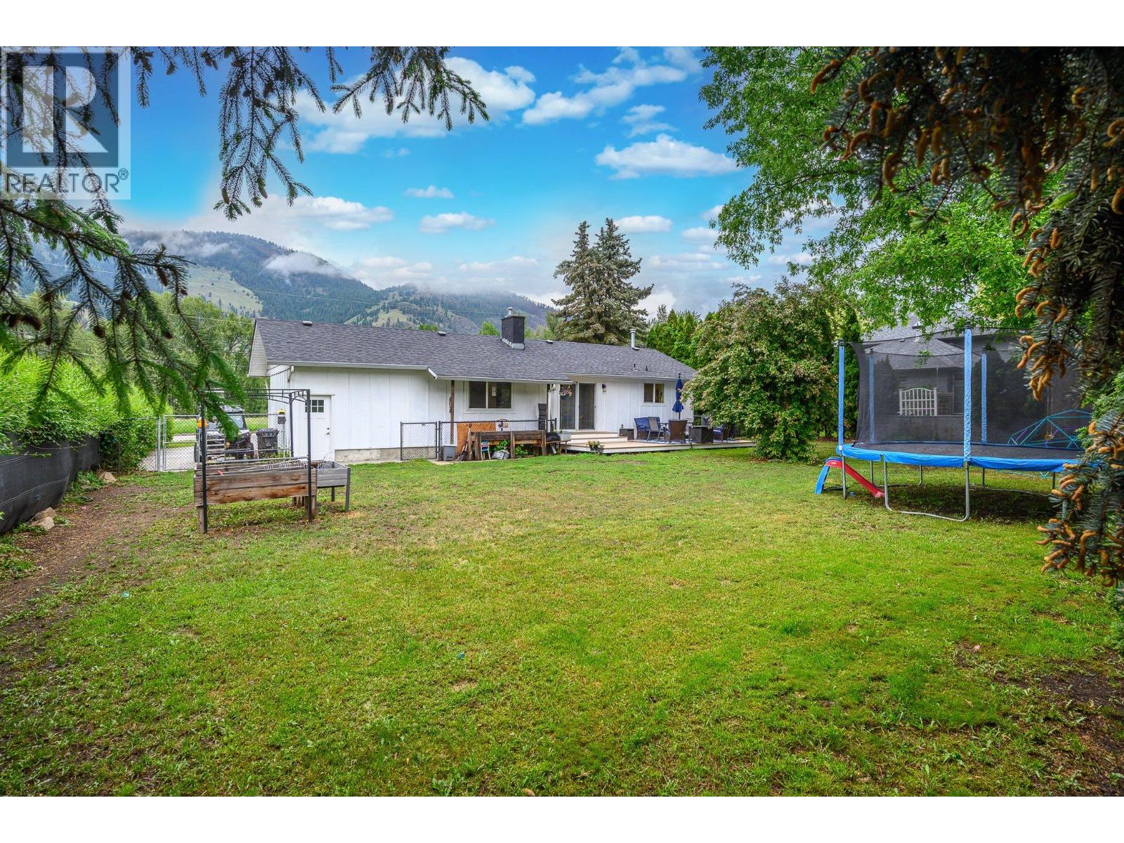 6596 Lavington Way, Coldstream, British Columbia  V1B 3G5 - Photo 35 - 10389658