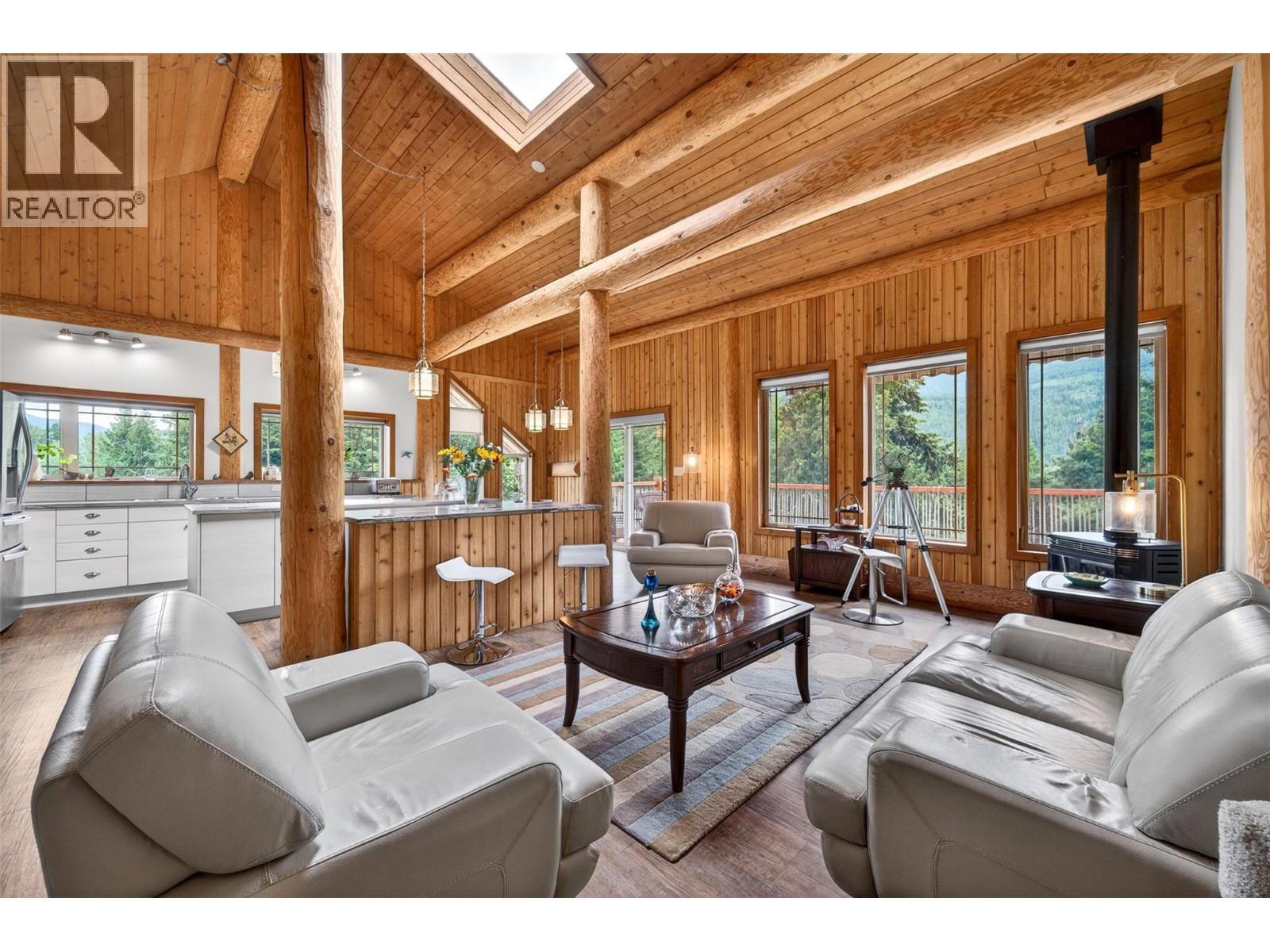 2030 Solsqua-Sicamous Road, Sicamous, British Columbia  V0E 2V4 - Photo 18 - 10389511
