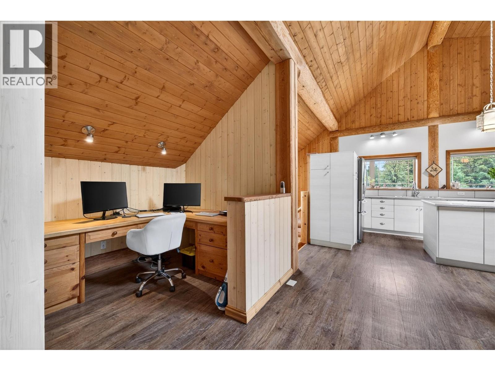 2030 Solsqua-Sicamous Road, Sicamous, British Columbia  V0E 2V4 - Photo 19 - 10389511