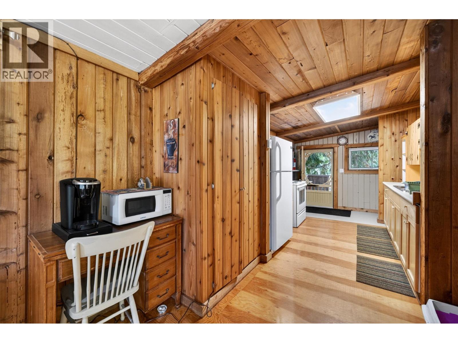 2030 Solsqua-Sicamous Road, Sicamous, British Columbia  V0E 2V4 - Photo 37 - 10389511
