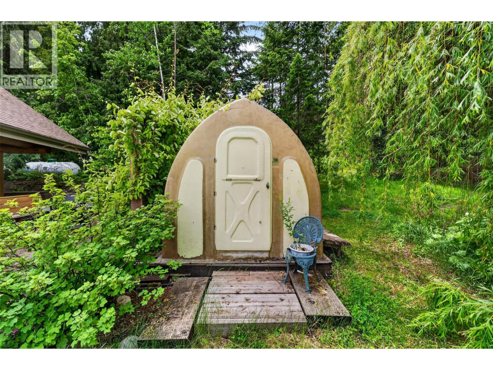 2030 Solsqua-Sicamous Road, Sicamous, British Columbia  V0E 2V4 - Photo 79 - 10389511