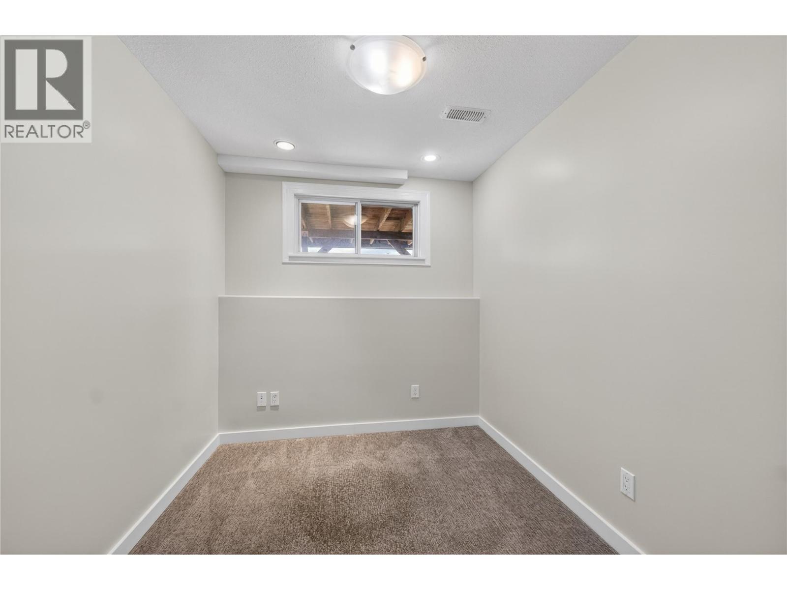 691 3 Street, Salmon Arm, British Columbia  V1E 4G9 - Photo 31 - 10389492