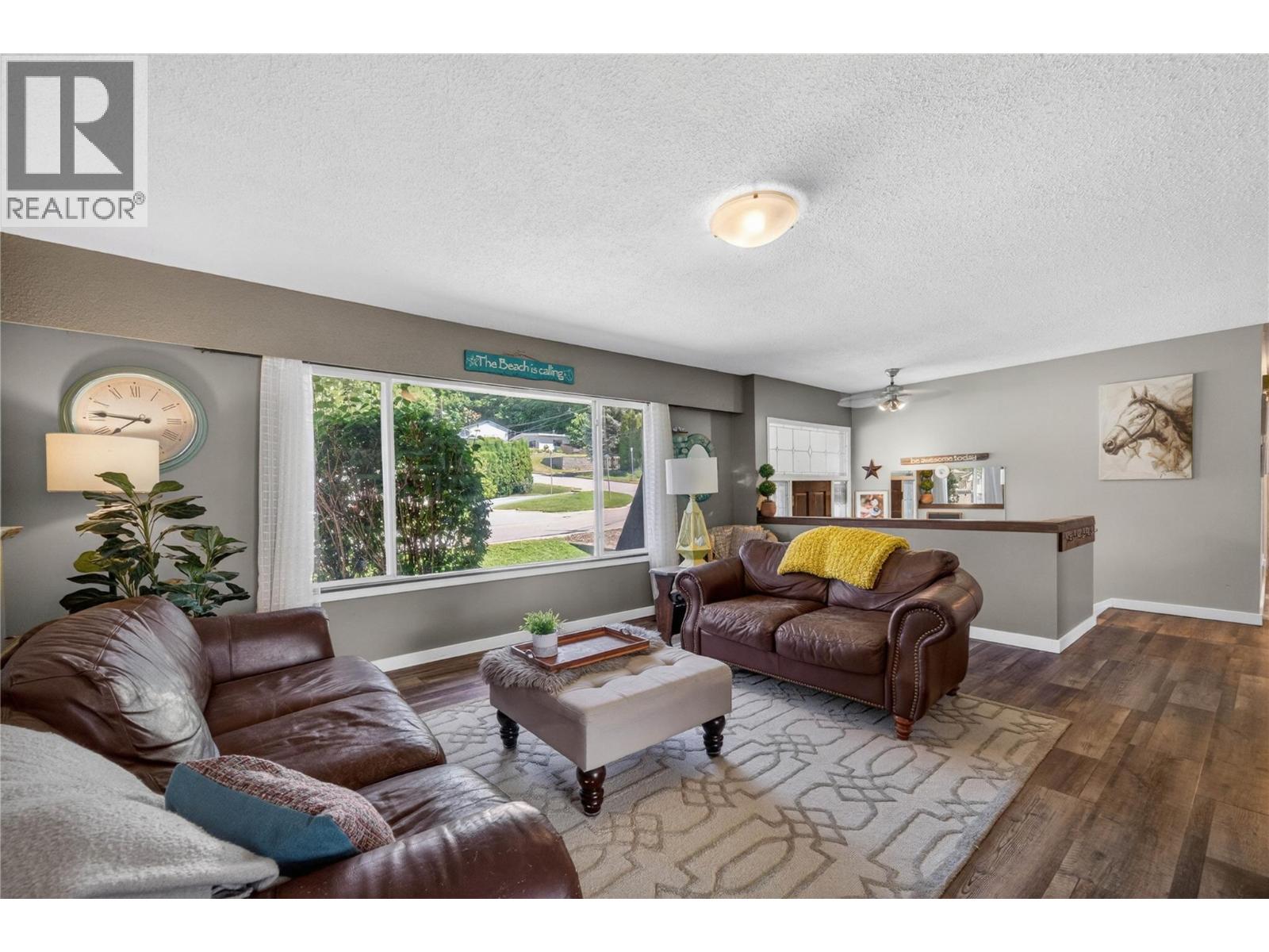 691 3 Street, Salmon Arm, British Columbia  V1E 4G9 - Photo 4 - 10389492