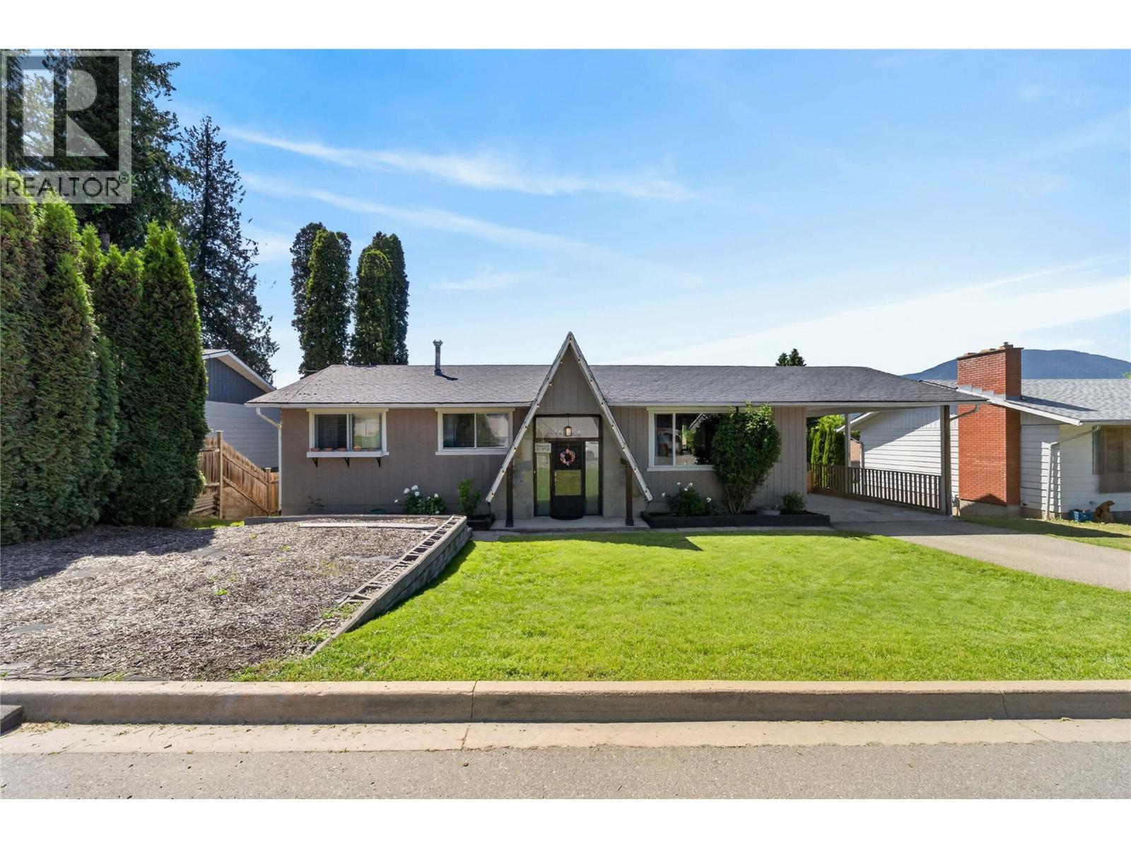 691 3 Street, Salmon Arm, British Columbia  V1E 4G9 - Photo 42 - 10389492