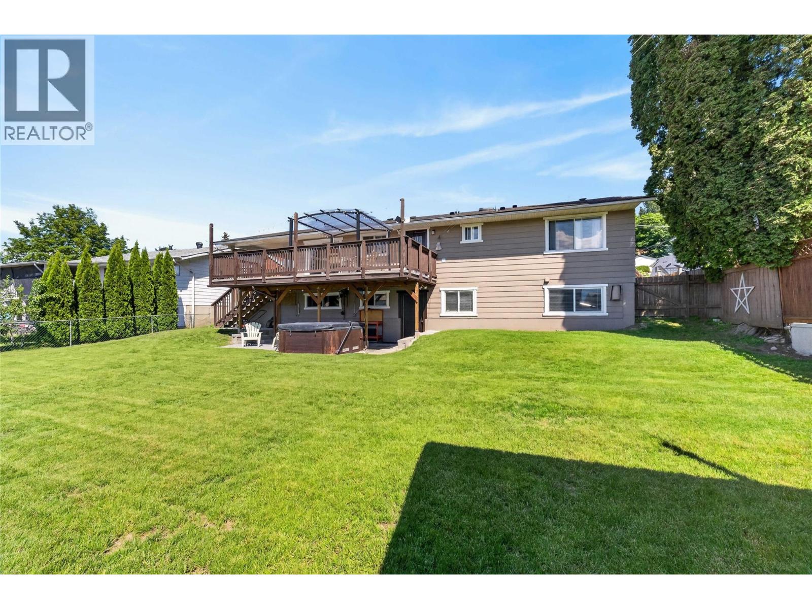 691 3 Street, Salmon Arm, British Columbia  V1E 4G9 - Photo 47 - 10389492