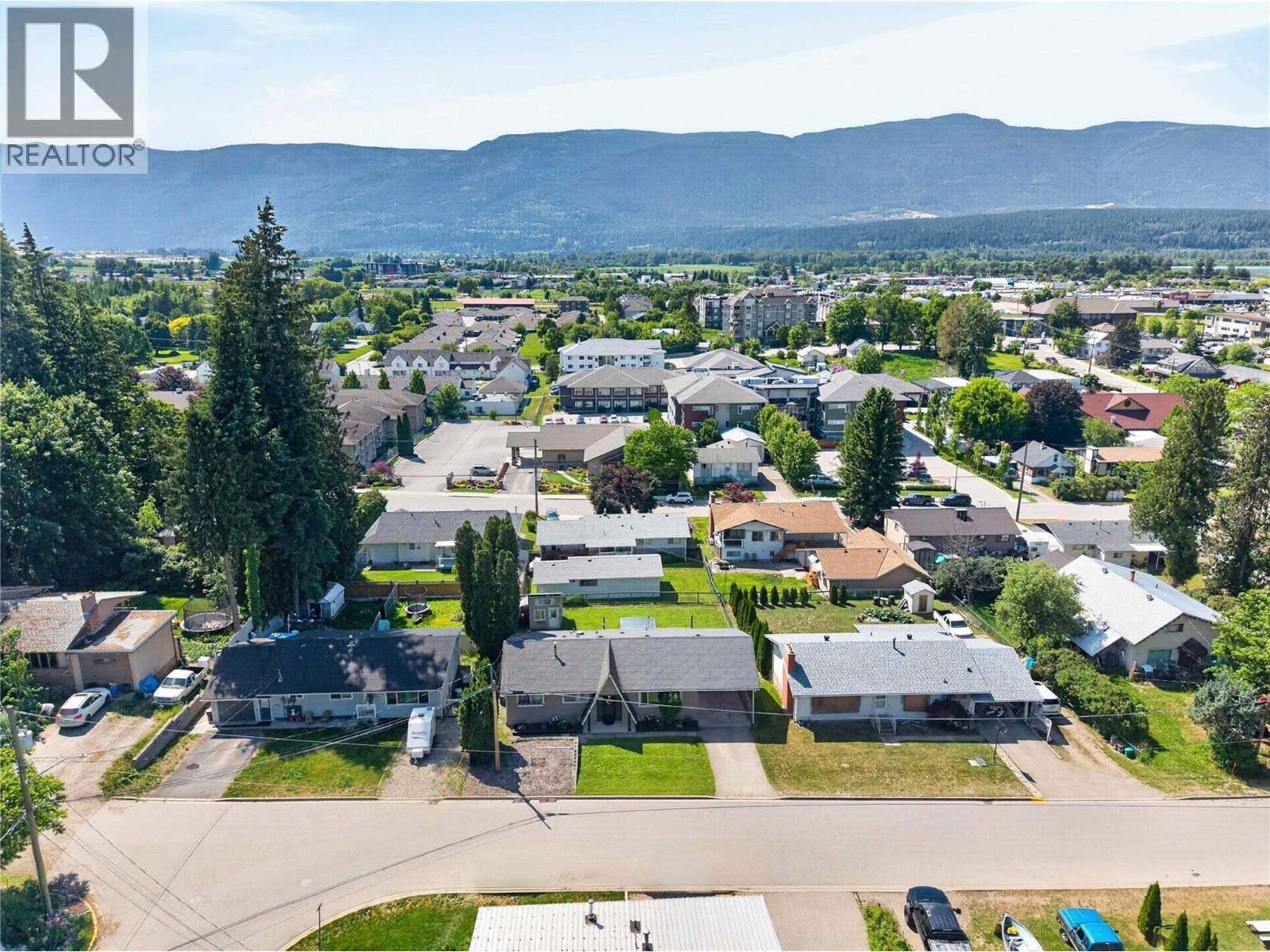 691 3 Street, Salmon Arm, British Columbia  V1E 4G9 - Photo 61 - 10389492