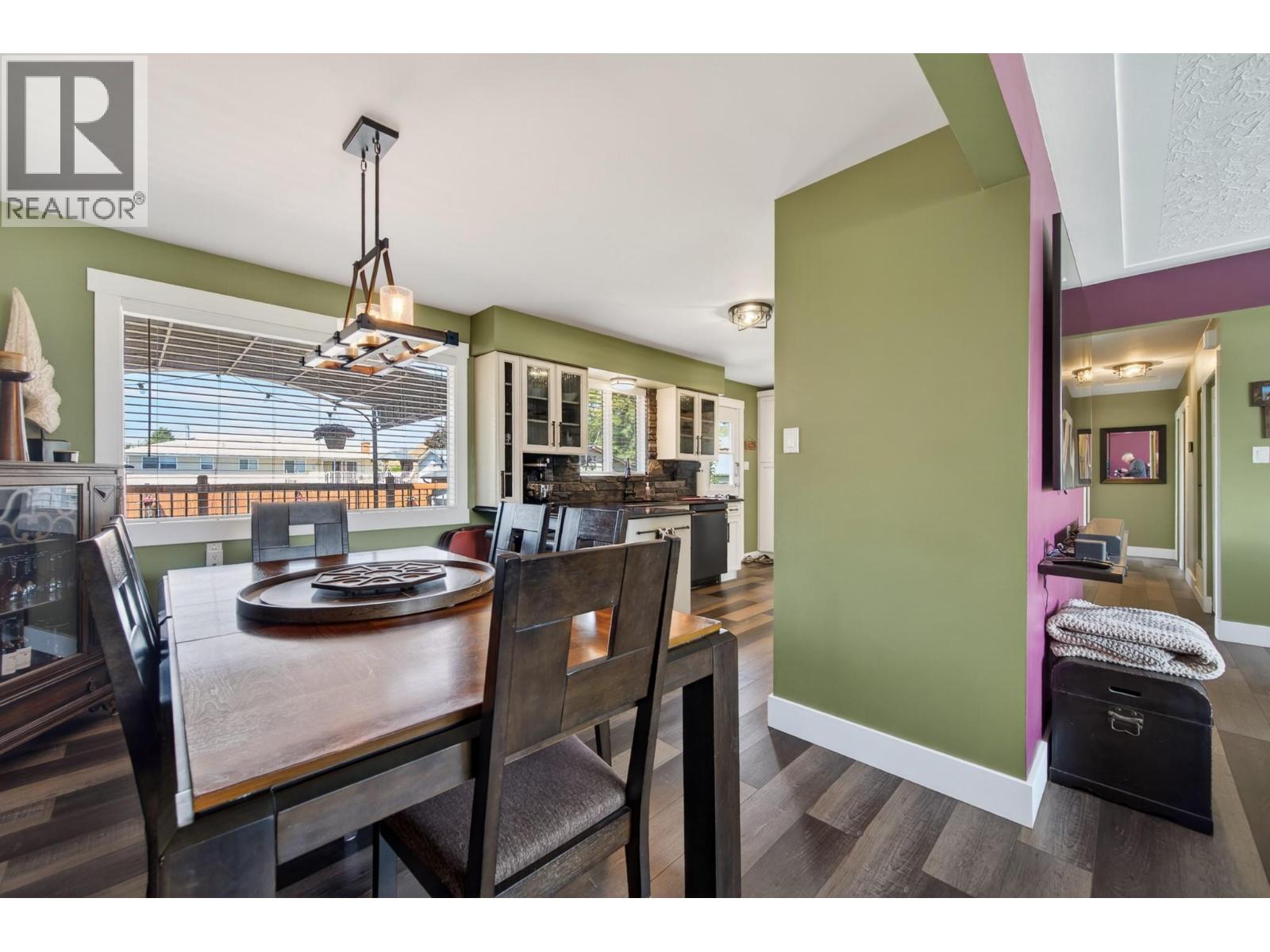 976 Holt Street, Kamloops, British Columbia  V2B 5G9 - Photo 6 - 10389819