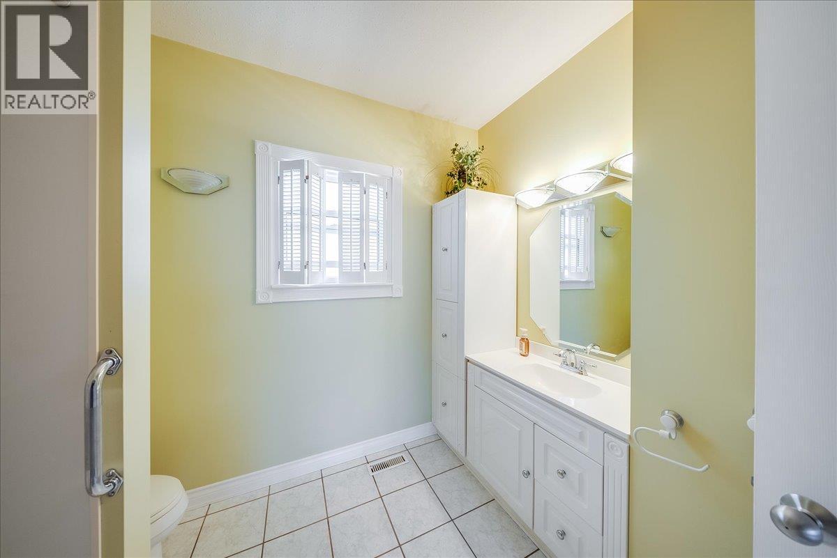 426 Austad Lane, Trail, British Columbia  V1R 3K6 - Photo 16 - 10389474