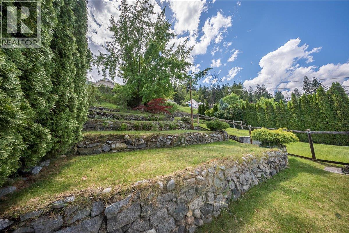 426 Austad Lane, Trail, British Columbia  V1R 3K6 - Photo 31 - 10389474