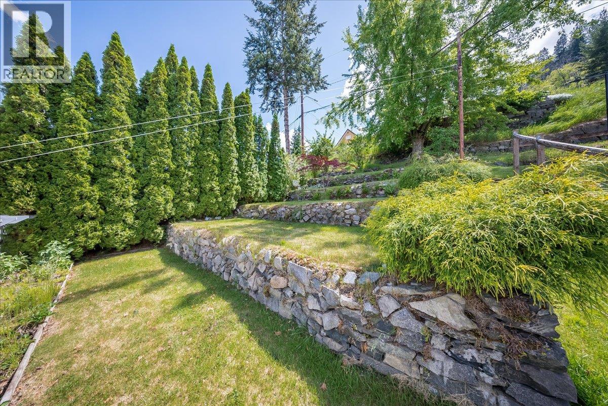426 Austad Lane, Trail, British Columbia  V1R 3K6 - Photo 32 - 10389474