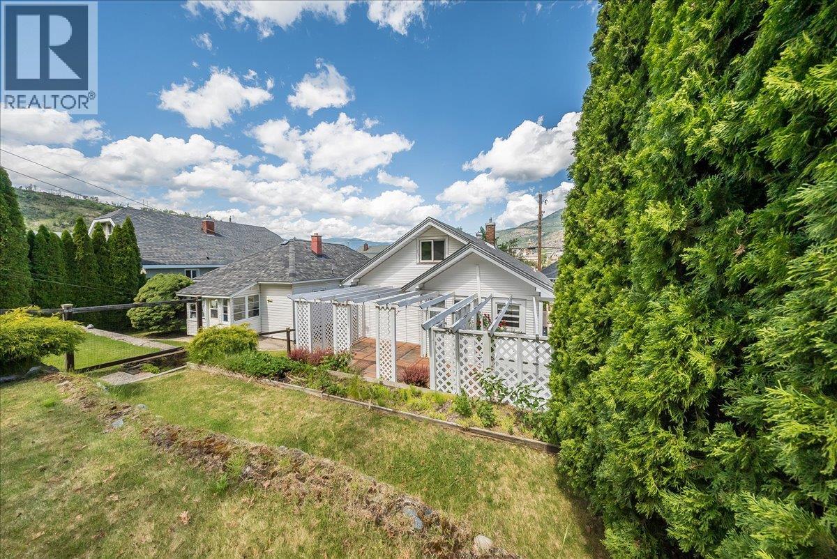 426 Austad Lane, Trail, British Columbia  V1R 3K6 - Photo 33 - 10389474