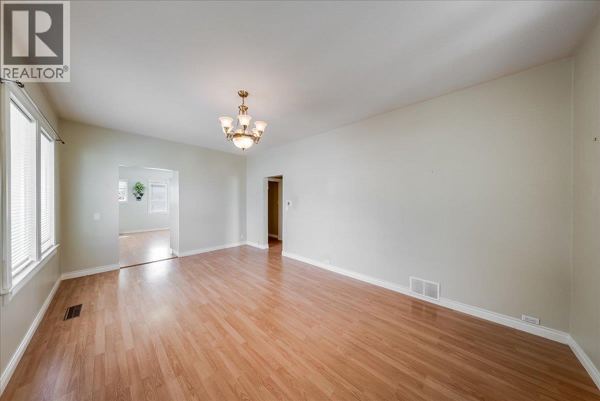 426 Austad Lane, Trail, British Columbia  V1R 3K6 - Photo 5 - 10389474