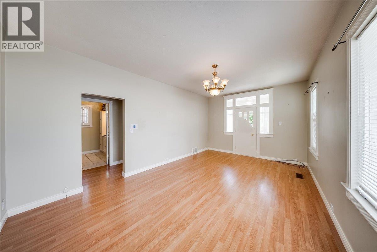 426 Austad Lane, Trail, British Columbia  V1R 3K6 - Photo 6 - 10389474