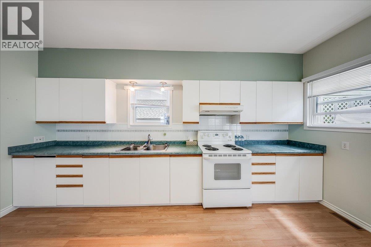 426 Austad Lane, Trail, British Columbia  V1R 3K6 - Photo 9 - 10389474