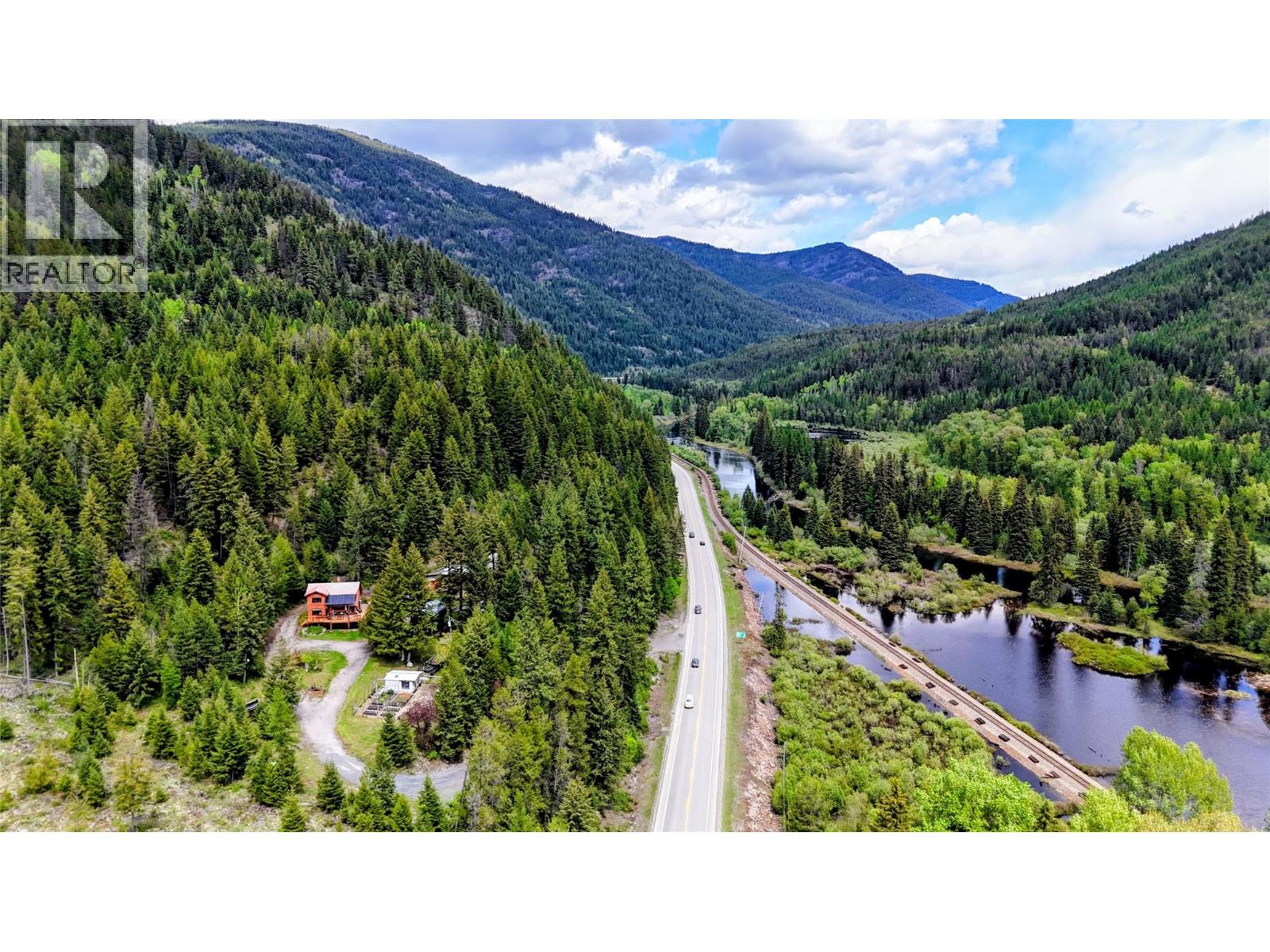 1525 Highway 3 / 95 Highway, Yahk, British Columbia  V0B 2P0 - Photo 6 - 10389849