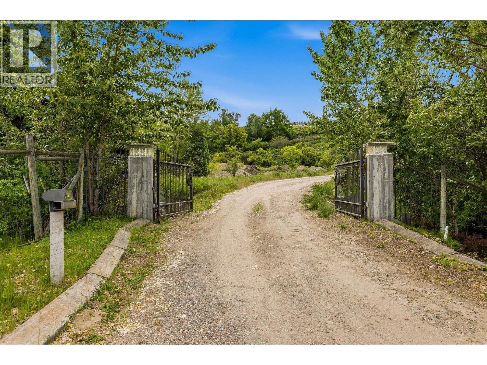 1735 Swainson Road, Kelowna, British Columbia  V1P 1C5 - Photo 3 - 10389717