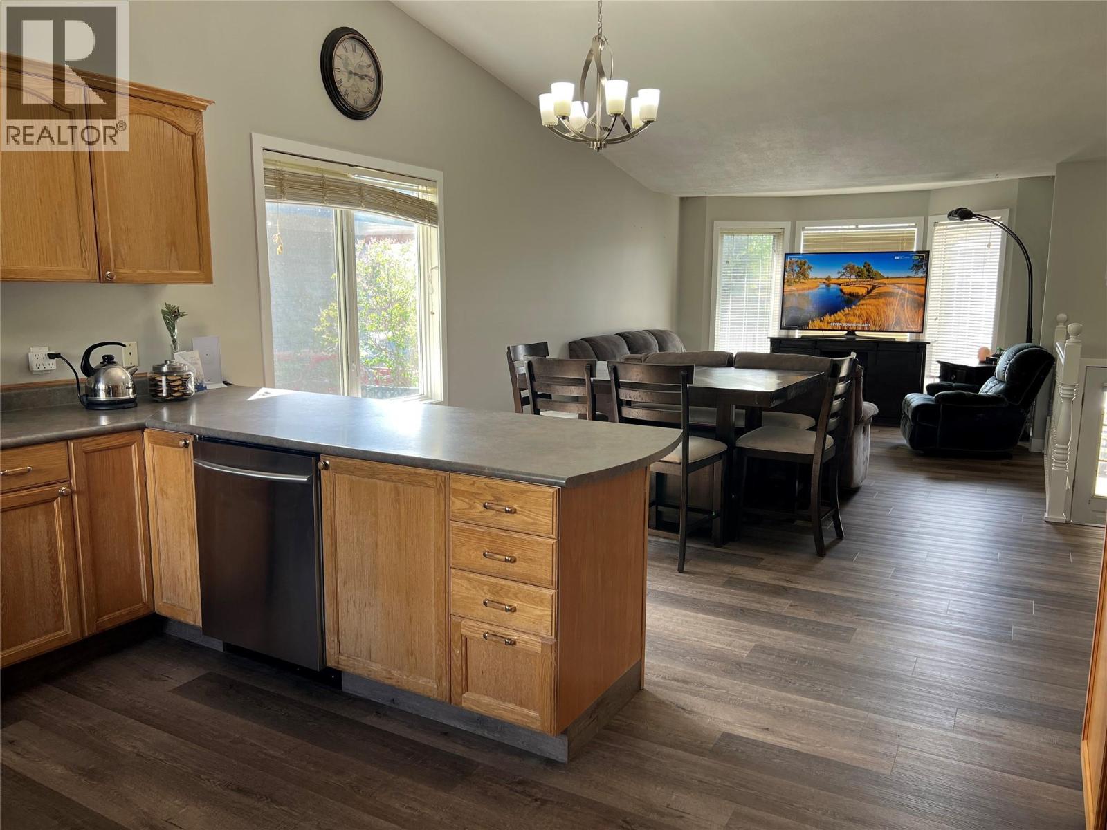 5120 41 Street Ne, Chetwynd, British Columbia  V0C 1J0 - Photo 7 - 10389876