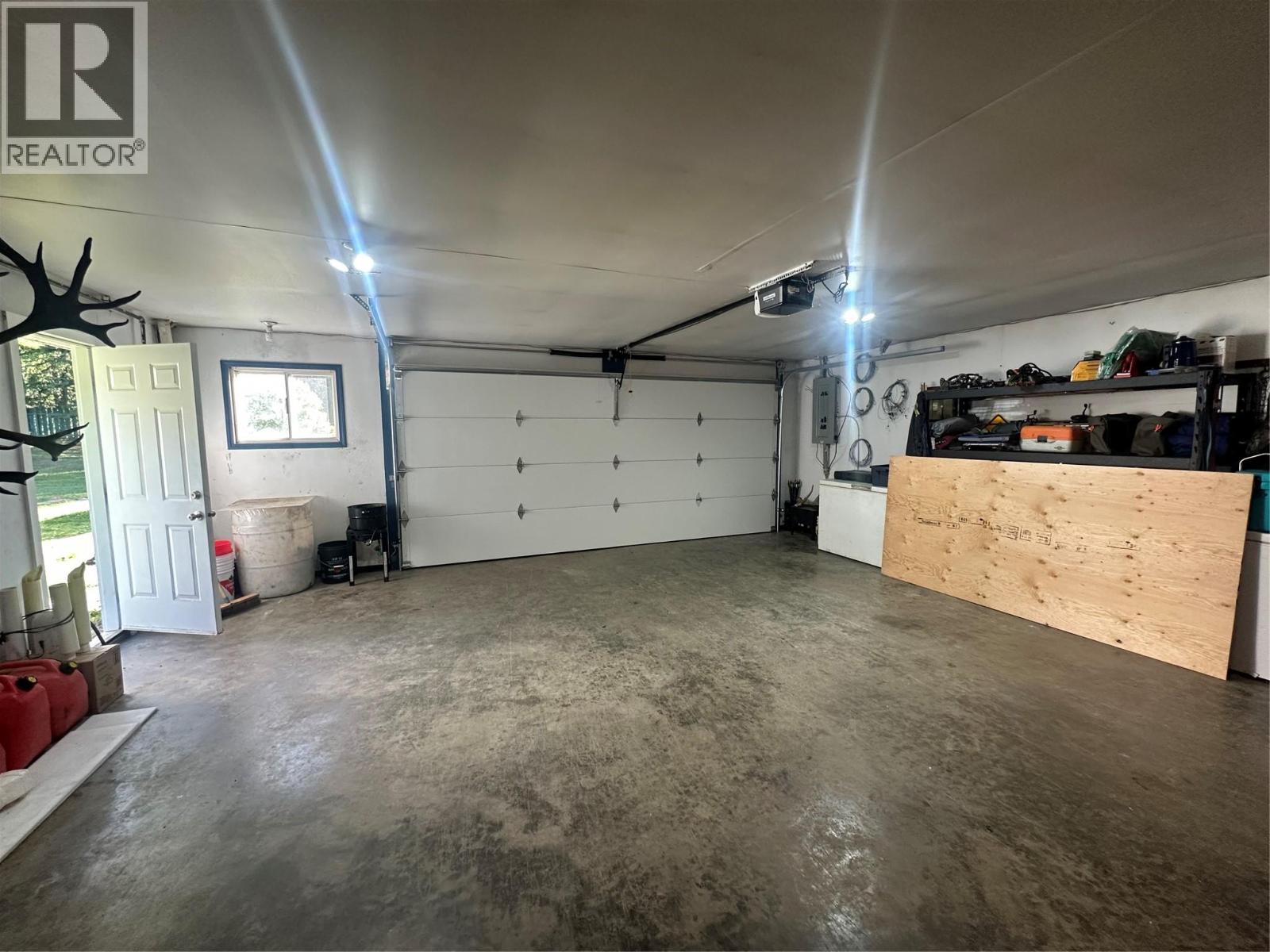 6766 Dokkie Access Road, Chetwynd, British Columbia  V0C 1J0 - Photo 27 - 10389881