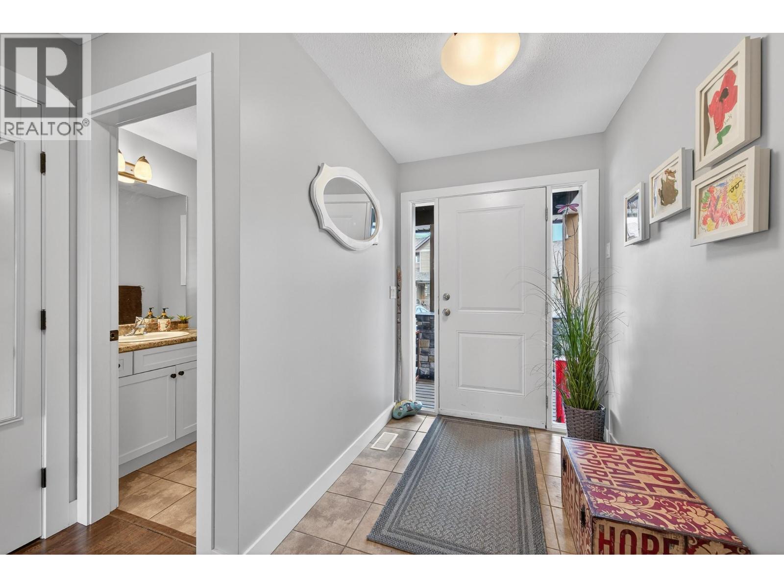 3031 Westsyde Road Unit# 17, Kamloops, British Columbia  V2B 0E4 - Photo 2 - 10389867