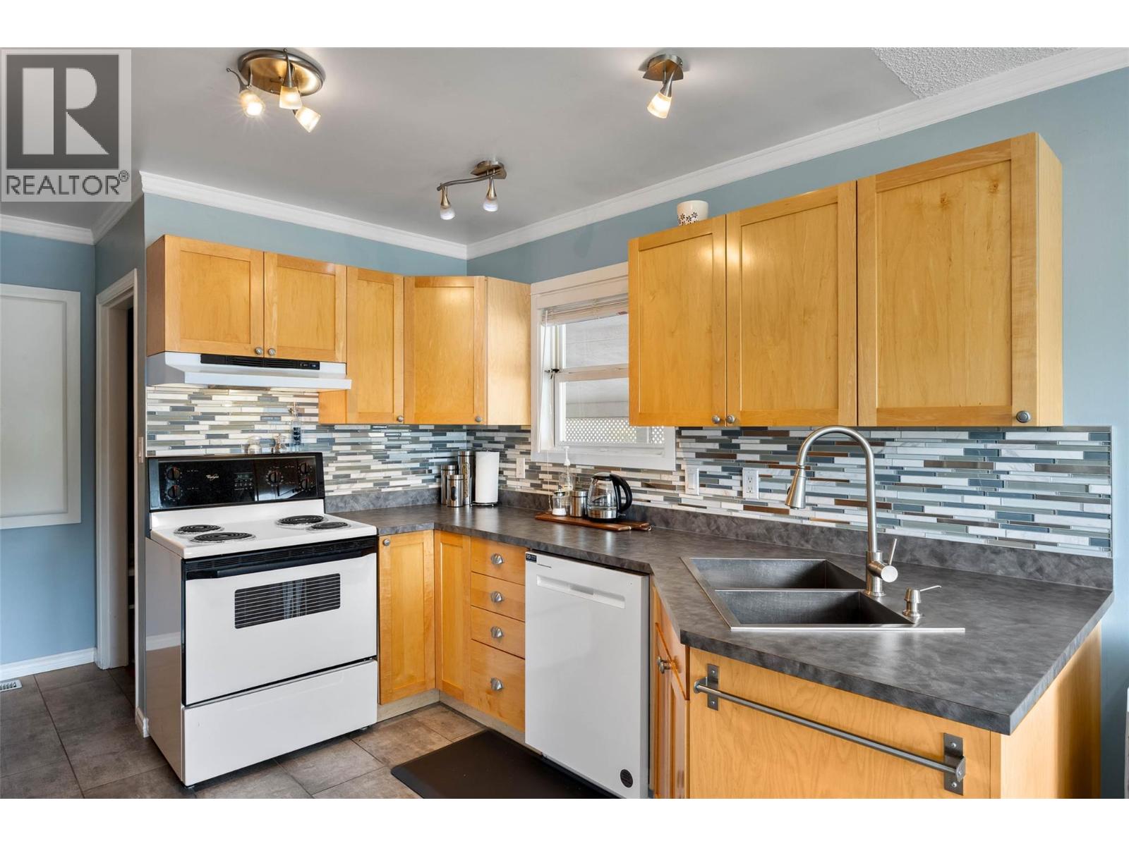 855 Lethbridge Avenue, Kamloops, British Columbia  V2B 1X7 - Photo 7 - 10389635
