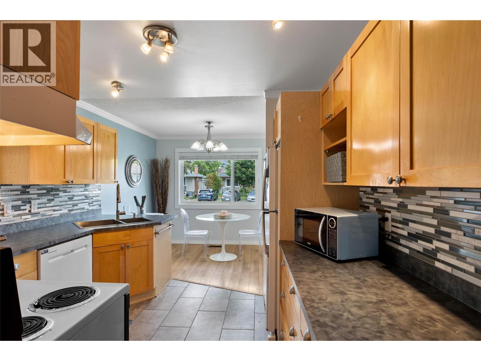 855 Lethbridge Avenue, Kamloops, British Columbia  V2B 1X7 - Photo 9 - 10389635