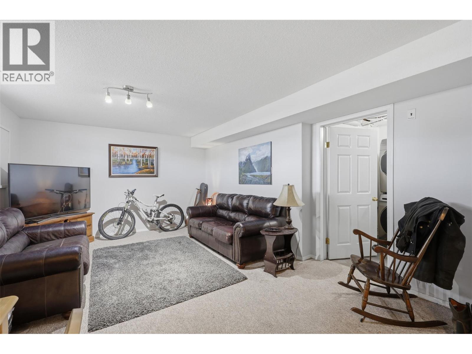 1897 Fleetwood Avenue, Kamloops, British Columbia  V2B 4R9 - Photo 39 - 10389847