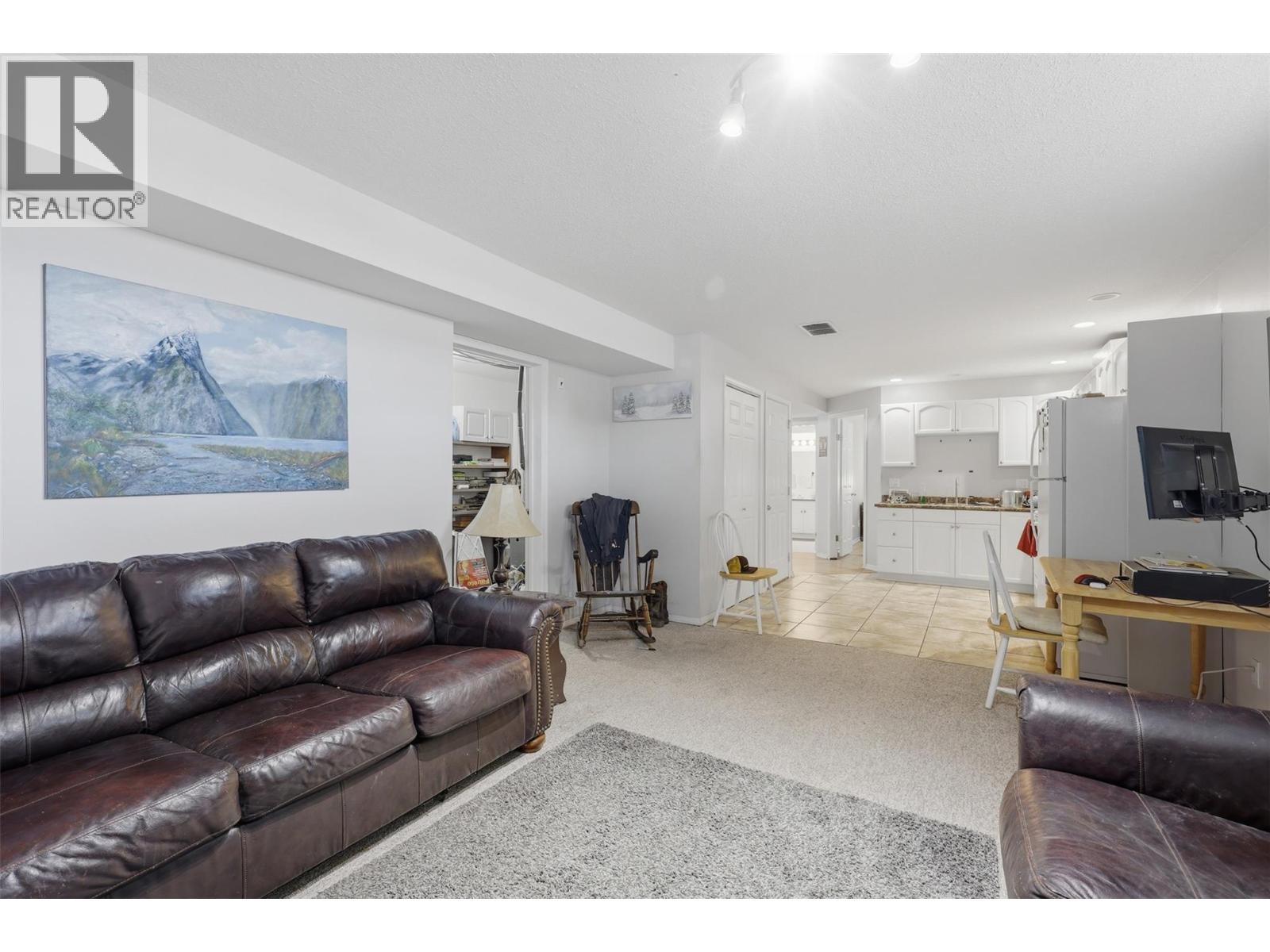 1897 Fleetwood Avenue, Kamloops, British Columbia  V2B 4R9 - Photo 40 - 10389847
