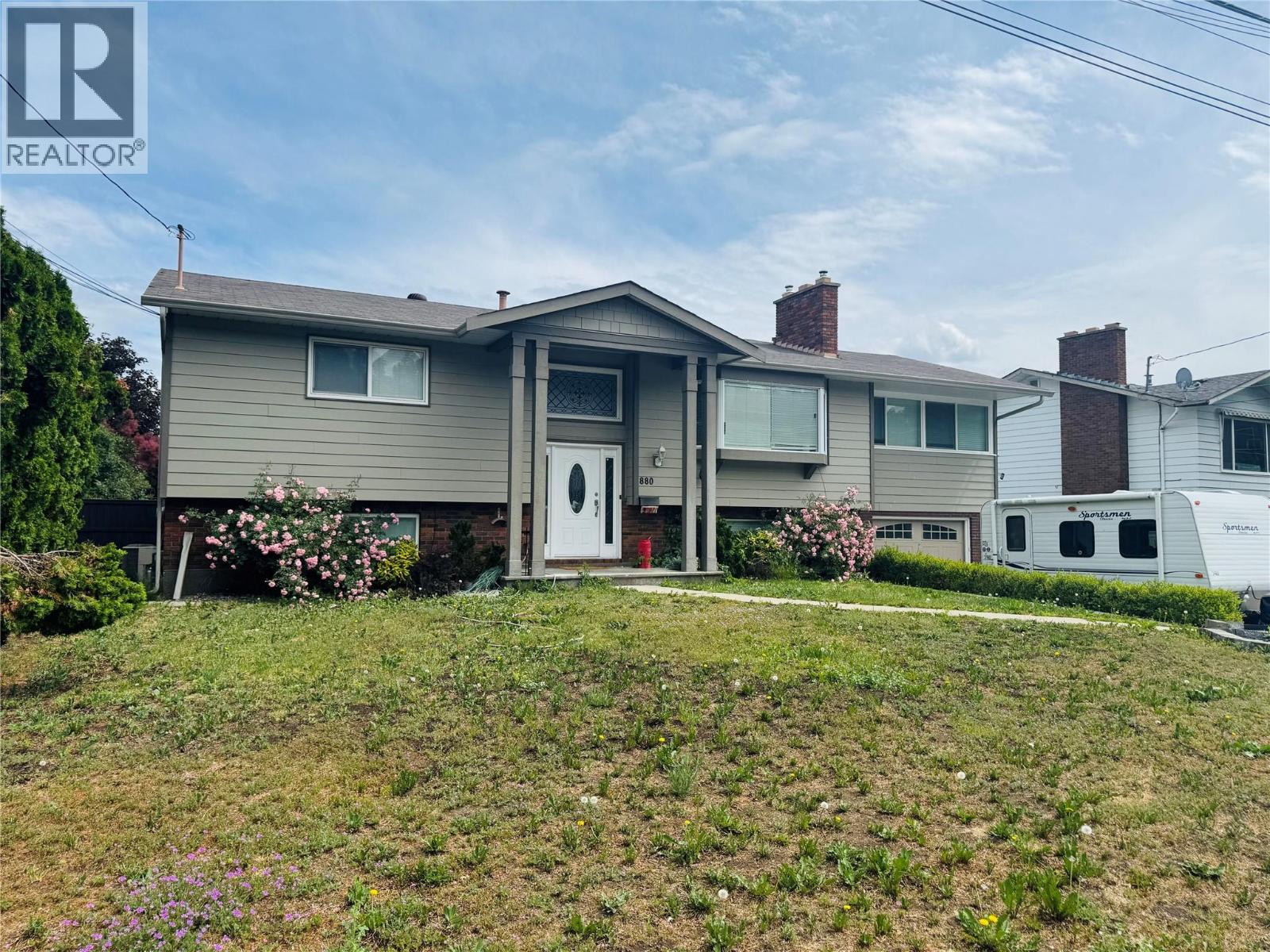 880 Tamarack Drive, Kelowna, British Columbia  V1X 5M1 - Photo 4 - 10389381