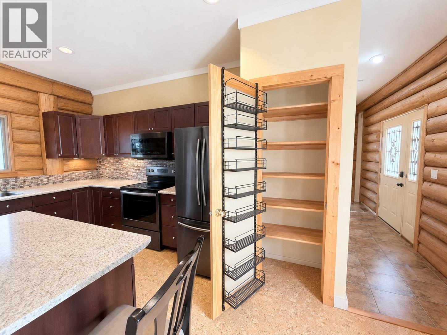 2151 33rd Avenue N, Cranbrook, British Columbia  V1C 3Y9 - Photo 4 - 10389556