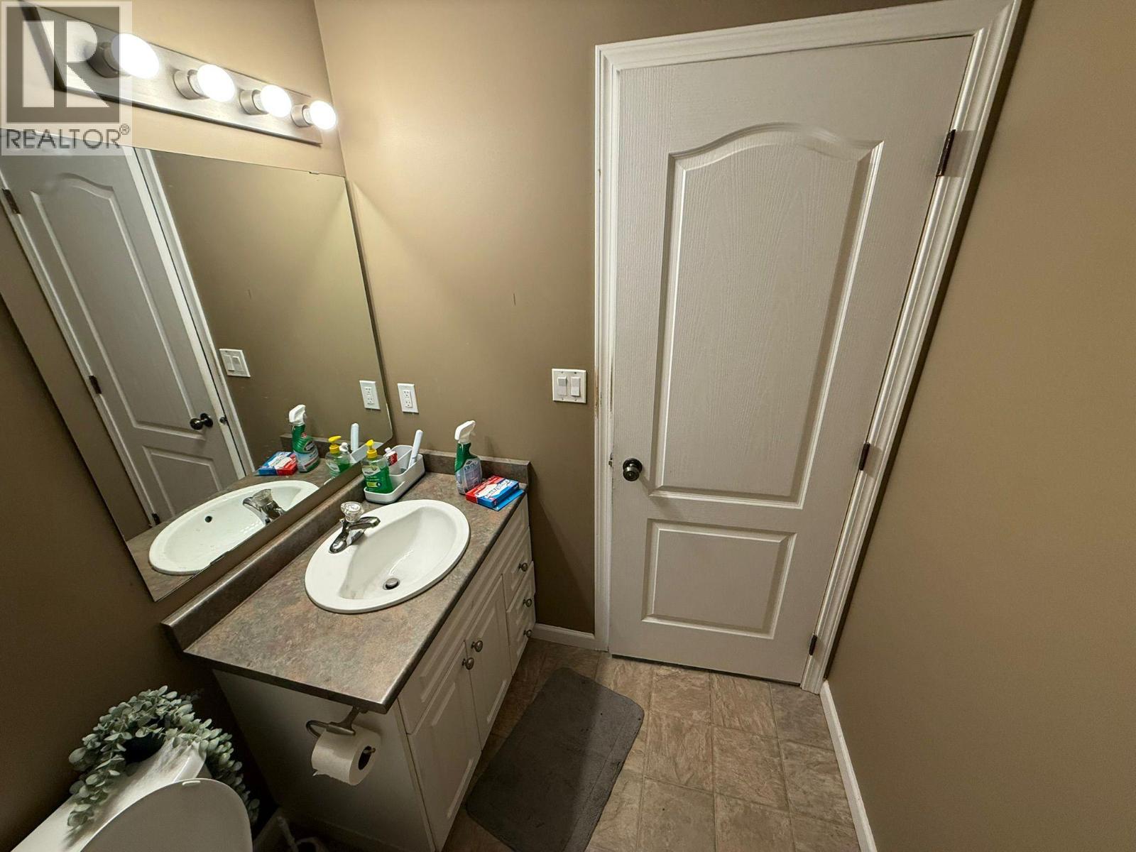 1094 Quail Drive, Kamloops, British Columbia  V2B 8N9 - Photo 22 - 10388326